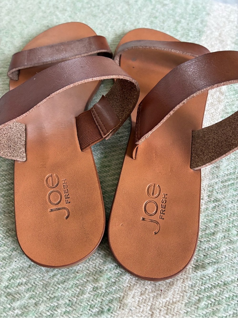 SLIDE SANDALS - Picture 3 of 4